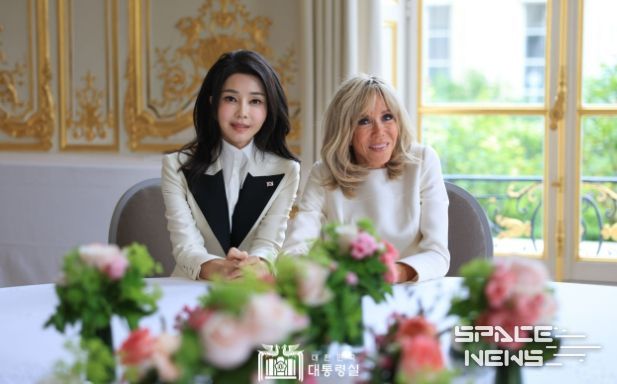 김건희 여사, 브리지트 마크롱 여사와의 친교 오찬