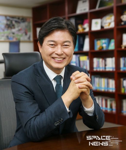 2022~2024년 3년 연속 공약 평가 최우수(SA) 단체장으로 선정된 조용익 부천시장