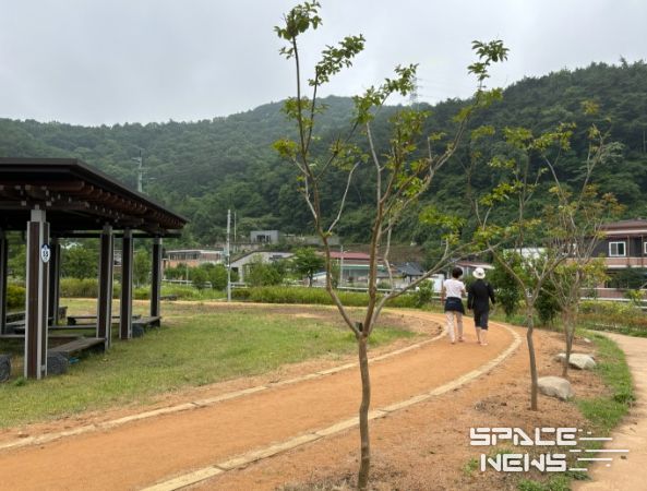 산수동·내남동 공원에 ‘맨발걷는 길’ 조성