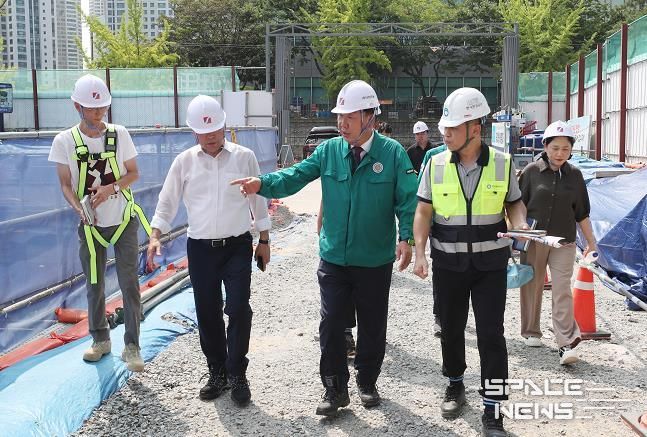 이범석 청주시장, 공사현장서 폭염기 근로자 안전 점검