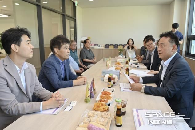 이충우 여주시장, 고구마 전문 유통법인 ‘(주)농업회사법인 거산’ 현장 방문