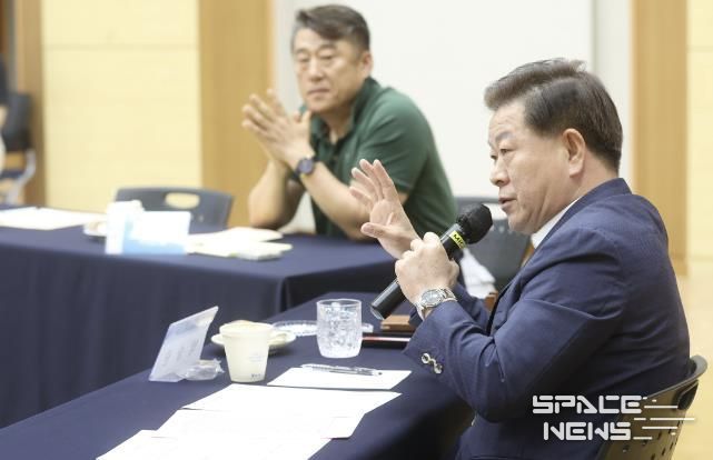 광명시이 다자녀 가정에 대한 정책 지원을 확대하기 위해 노력하겠다는 뜻을 밝혔다. 사진은 박승원 광명시장