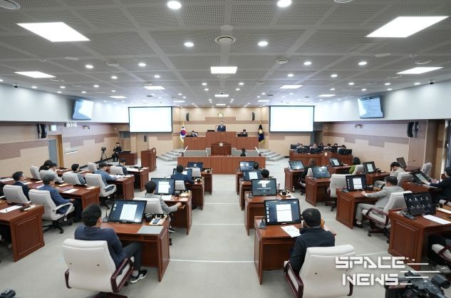 제252회 아산시의회 임시회 제6차 본회의 장면