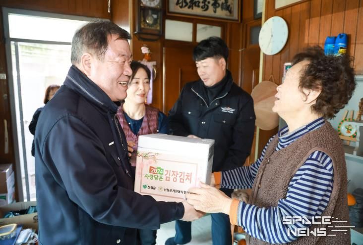 이승화 산청군수, “모두가 따뜻한 겨울에 만전” 저소득층 찾아 겨울나기 점검