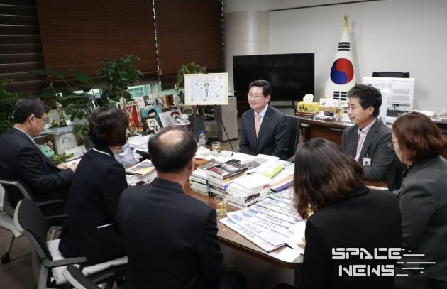 9일 이상일 용인특례시장이 이동읍기업인협의회 관계자와 만나 애로사항을 청취했다