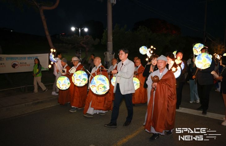 부처님 오신 날 맞이 ‘시민연등축제’ 열려