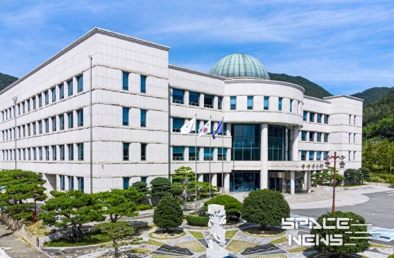 내려받기의회전경