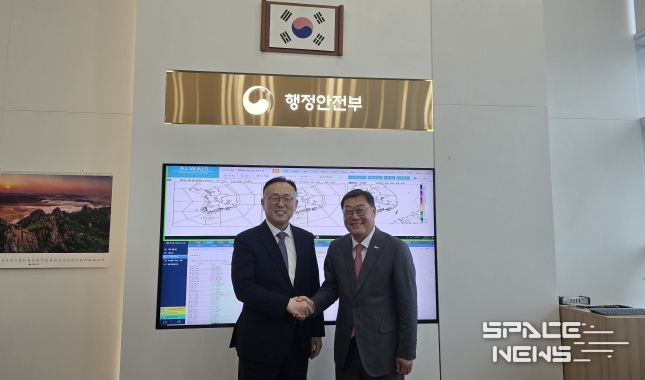 군수님 세종방문 (좌) 김윤철 합천군수 (우) 농림축산식품부 강형석 농업혁신정책실장