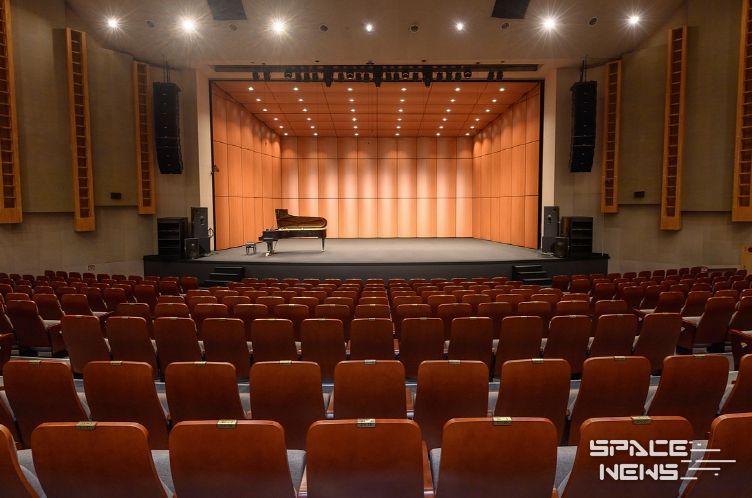 양천문화회관 대극장 27년만 새단장