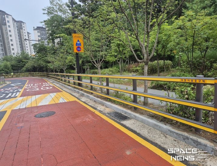 어린이보호구역 보행안전시설 강화…방호울타리 정비