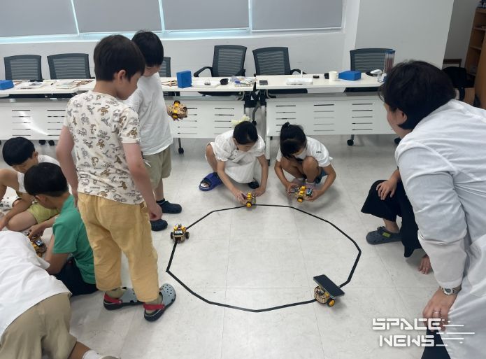 국립중앙과학관과 함께하는 창의과학교실 진행