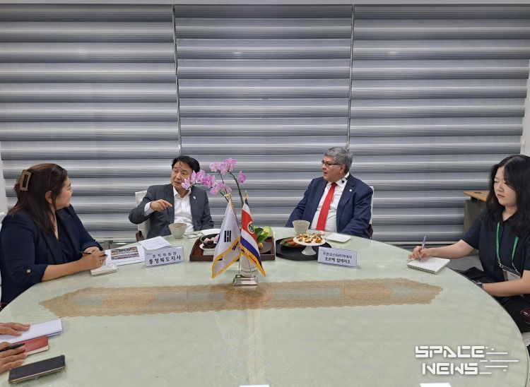 코스타리카 대사가 개막식에 참석