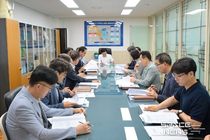 지난 15일부터 23일까지 6일간 ‘2026년도 주요업무계획 보고회’를 열고 민선 8기 4년 차 시정 운영 방향과 여수 미래 발전을 위한 핵심 과제들을 점검했다.