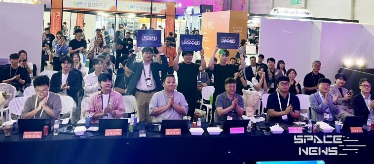 경상국립대학교 창업중심대학사업단이 9월 22일 부산 벡스코에서 ‘G-Connect IR & Network’ IR 데모데이를 개최했다. 참가 기업 대표가 투자 심사역을 대상으로 IR 피칭을 진행하고 있다.