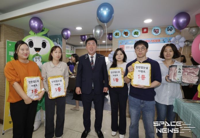 구내식당서 직원들과 ‘잔반 제로’ 참여