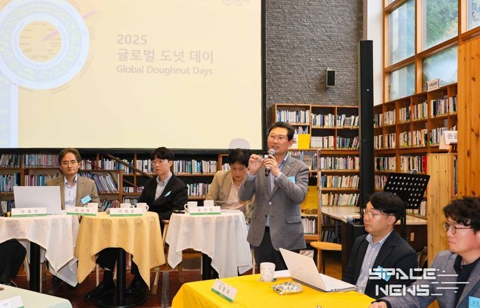 이상일 용인특례시장은 17일 '2025 글로벌 도넛 데이'에 참석해 인사말했다
