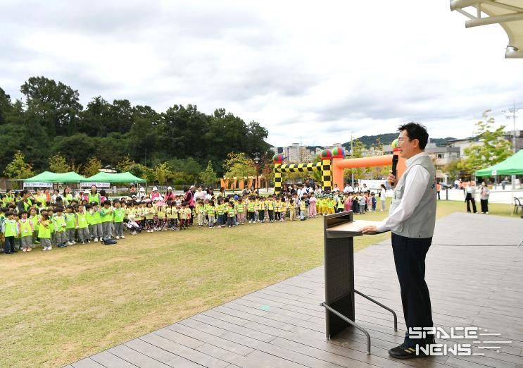 '숲에서 함께 놀아요!' 2025년 원주시 어린이집 영유아 한마음대회 성황리 마무리