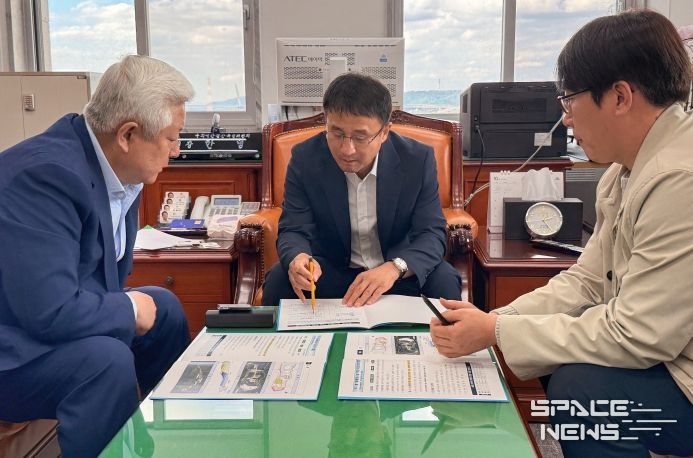 황인홍 무주군수 국회 한병도 위원장 방문