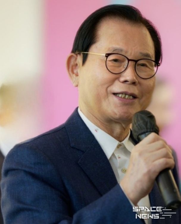 (사진_ 박철언 (재)한반도복지통일재단 이사장 / 세계인류평화봉사상조직위원회 제공)