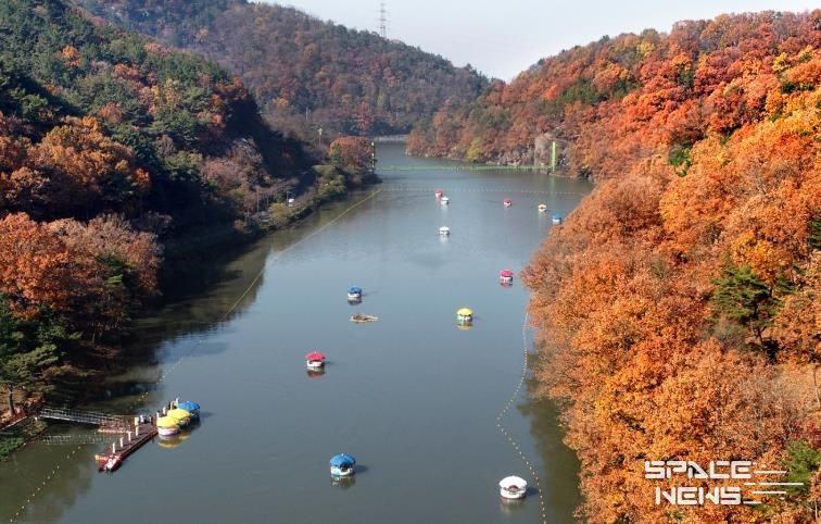 3경 입곡군립공원의 단풍