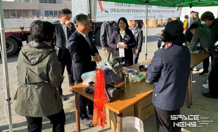 영광군수, 친환경 벼 매입 현장 찾아 농업인 격려