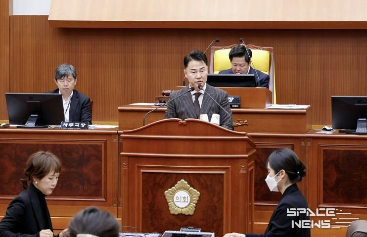 11월 17일 제348회 도봉구의회 정례회에서 시정연설 하는 오언석 도봉구청장