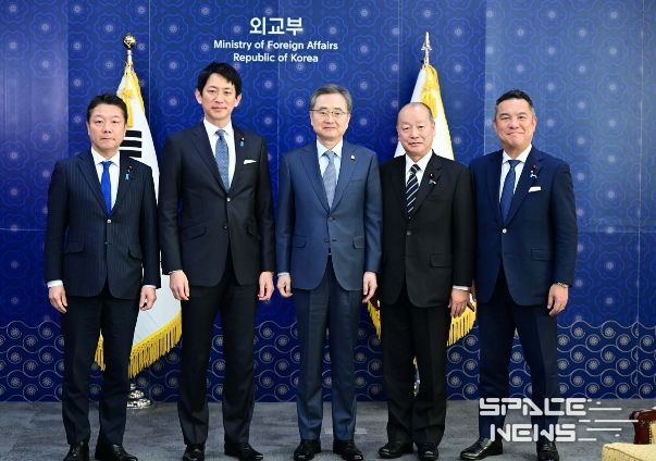 고바야시 자민당 정무조사회장 접견