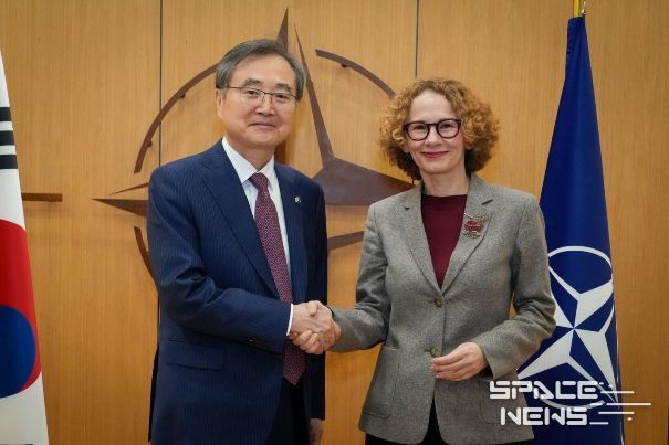 NATO 사무차장 면담