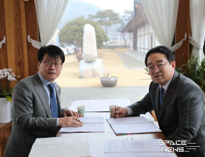 황 군수, 임 의원 면담